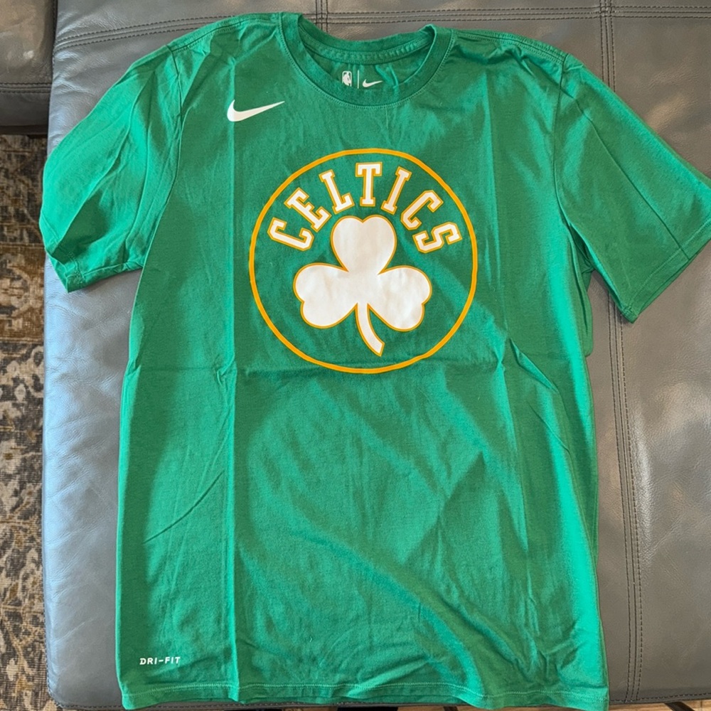 Nike Boston Celtics T shirt